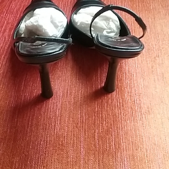 CHANEL Black Slingback Pumps - Picture 3 of 5